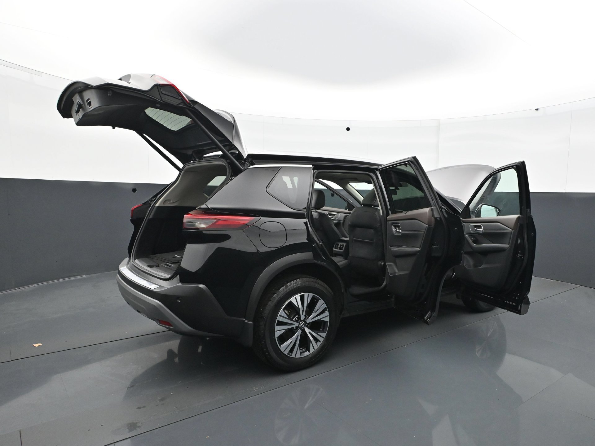 Used 2021 Nissan Rogue SV AWD/4WD image 36