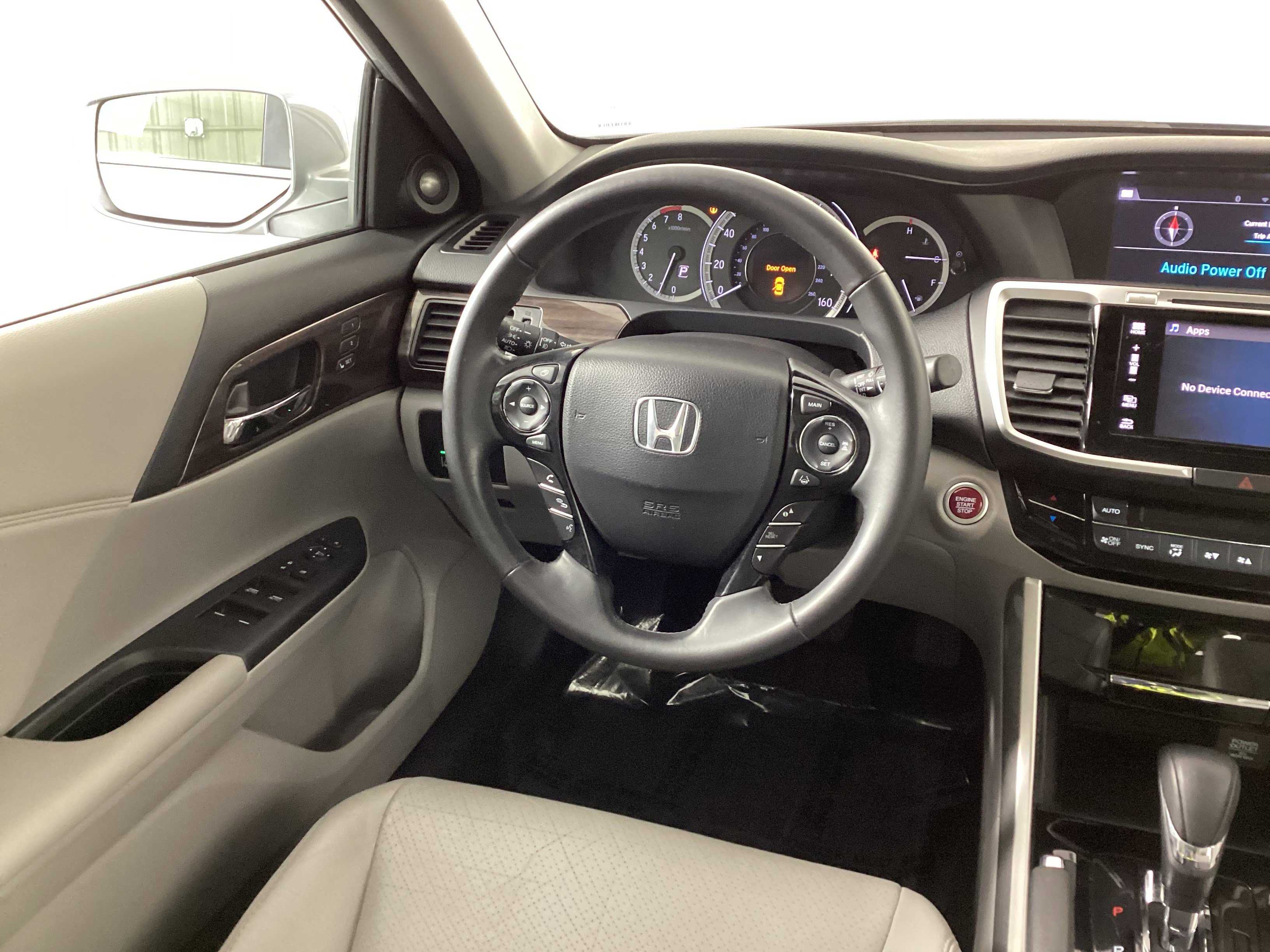 Used 2017 Honda Accord EX-L image 14