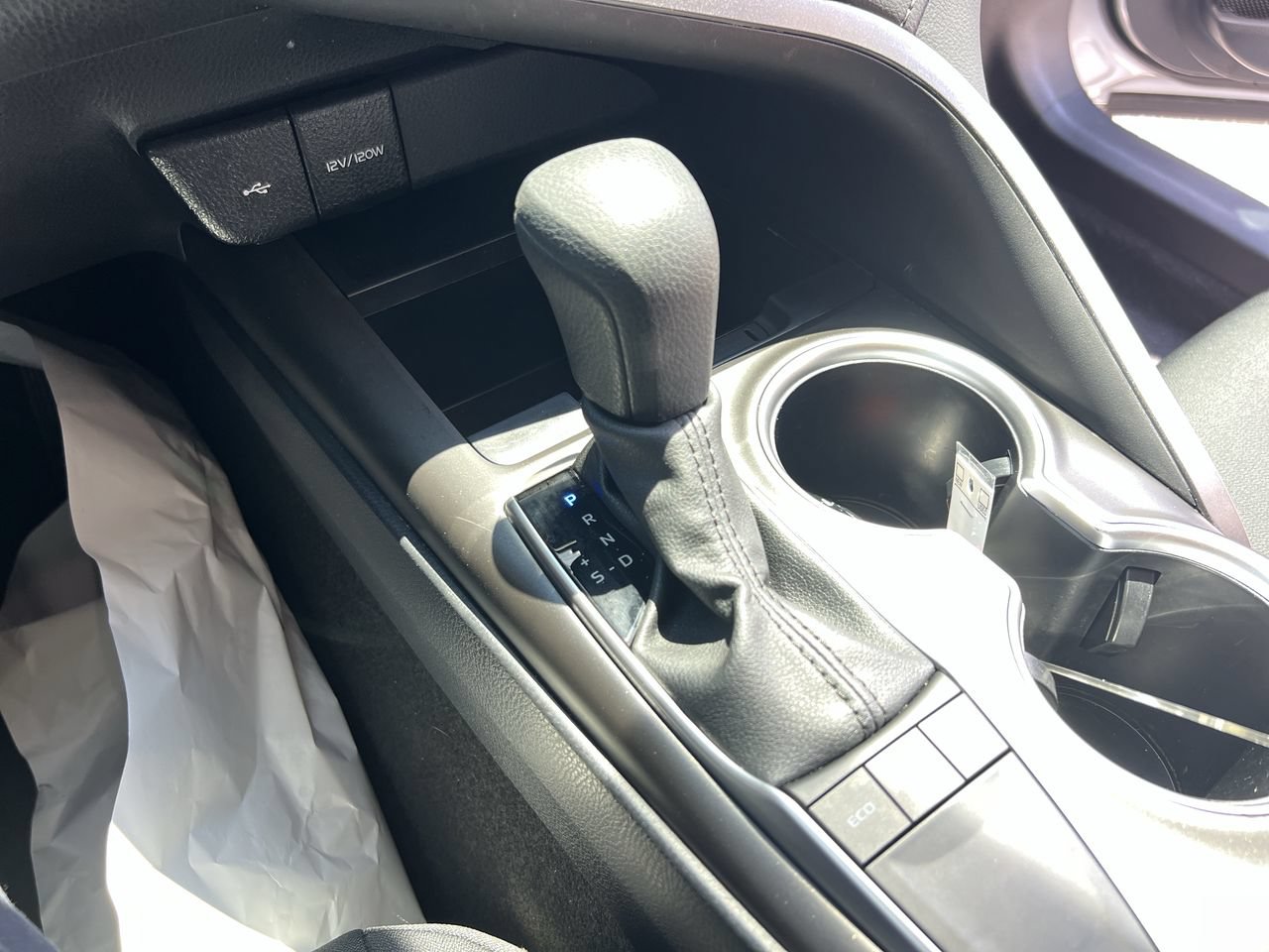 Used 2024 Toyota Camry LE w/ Convenience Package FWD image 26