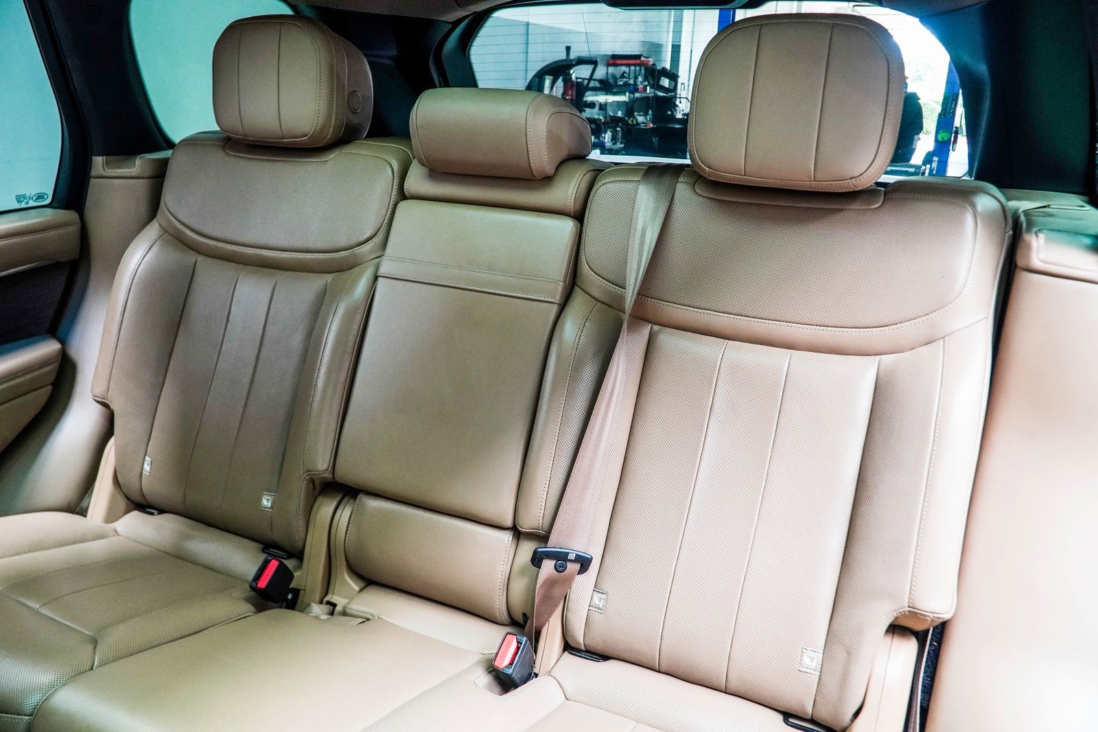 Used 2023 Land Rover Range Rover SE image 38