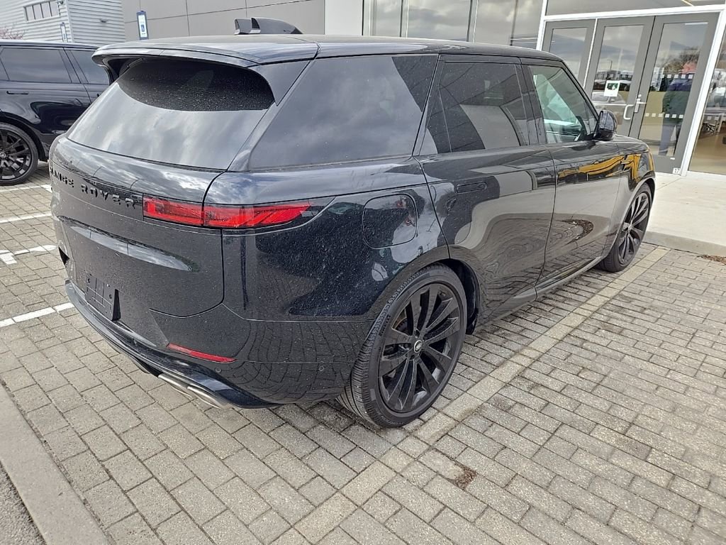 Certified 2025 Land Rover Range Rover Sport Dynamic SE image 5