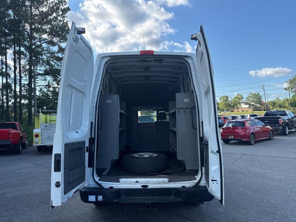 Used 2018 Nissan NV 3500 SV image 34