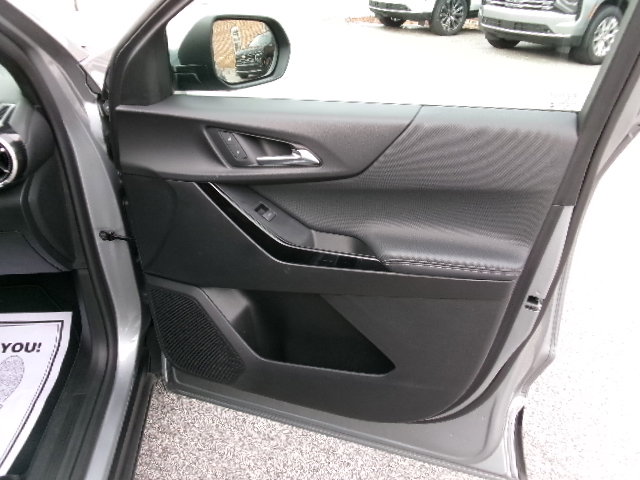 Used 2025 Chevrolet Equinox LT w/ Convenience Package II image 10