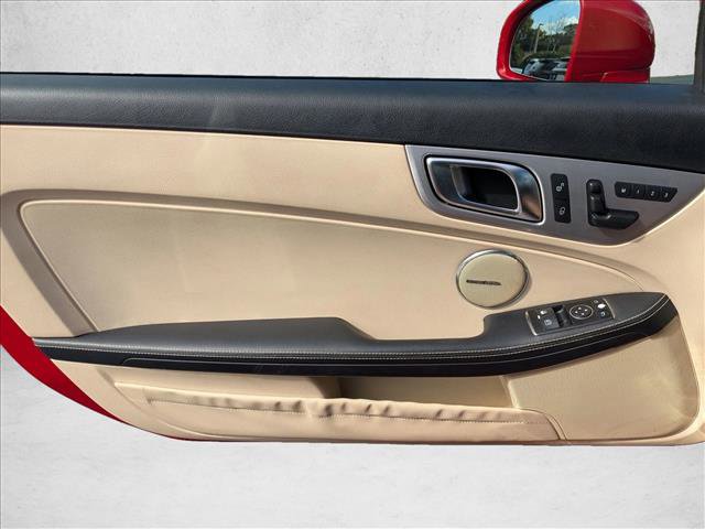 Used 2013 Mercedes-Benz SLK 250 image 21