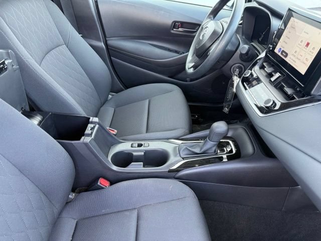 Used 2026 Toyota Corolla LE FWD image 13