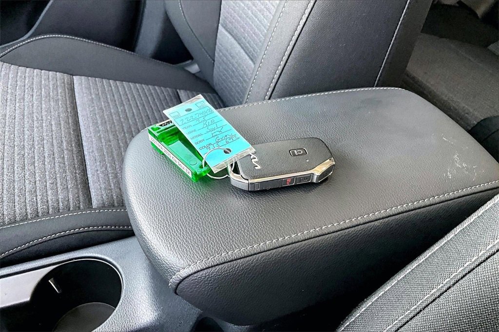 Certified 2025 Kia Soul EX image 10