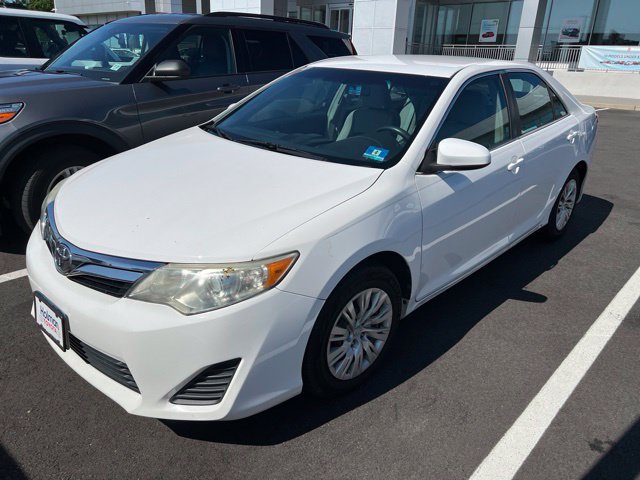 Used 2014 Toyota Camry LE FWD image 6