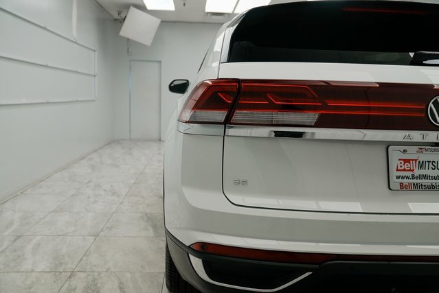 Used 2024 Volkswagen Atlas Cross Sport SE image 6