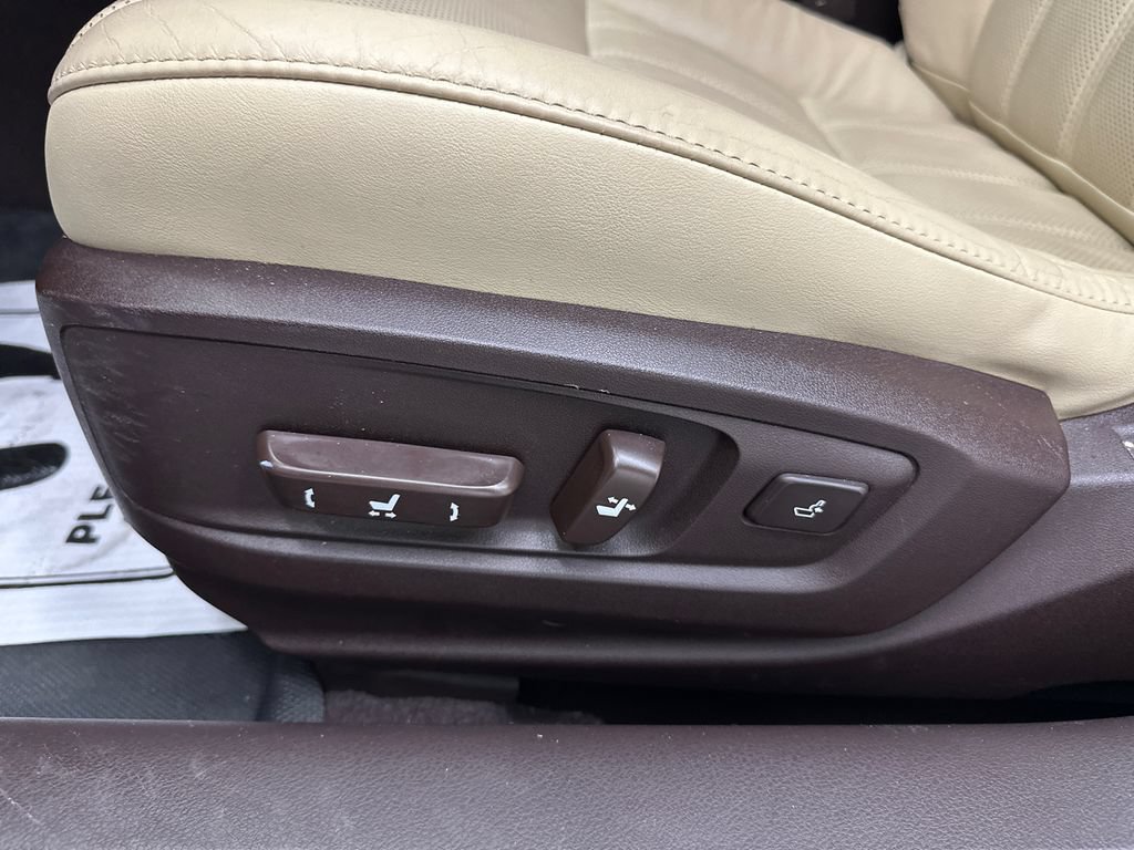 Used 2018 Lexus ES 300h w/ Luxury Package FWD image 10