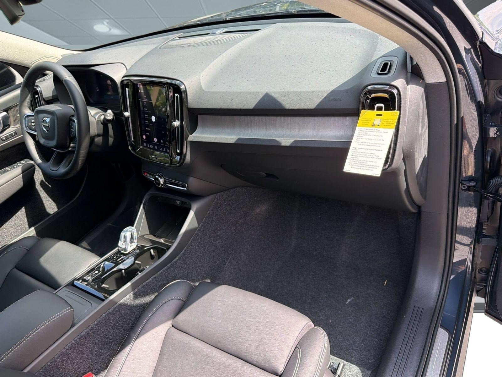 New 2026 Volvo XC40 B5 Ultra w/ Climate Package AWD/4WD image 31