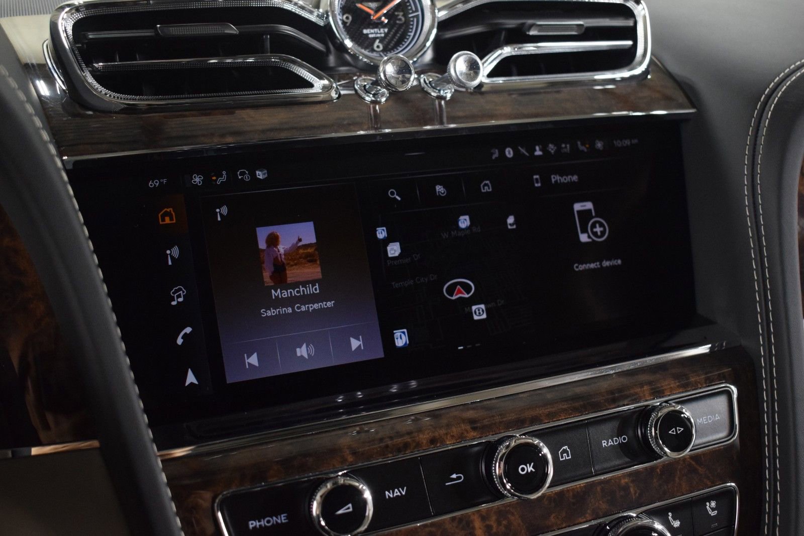 New 2025 Bentley Bentayga AWD/4WD image 34