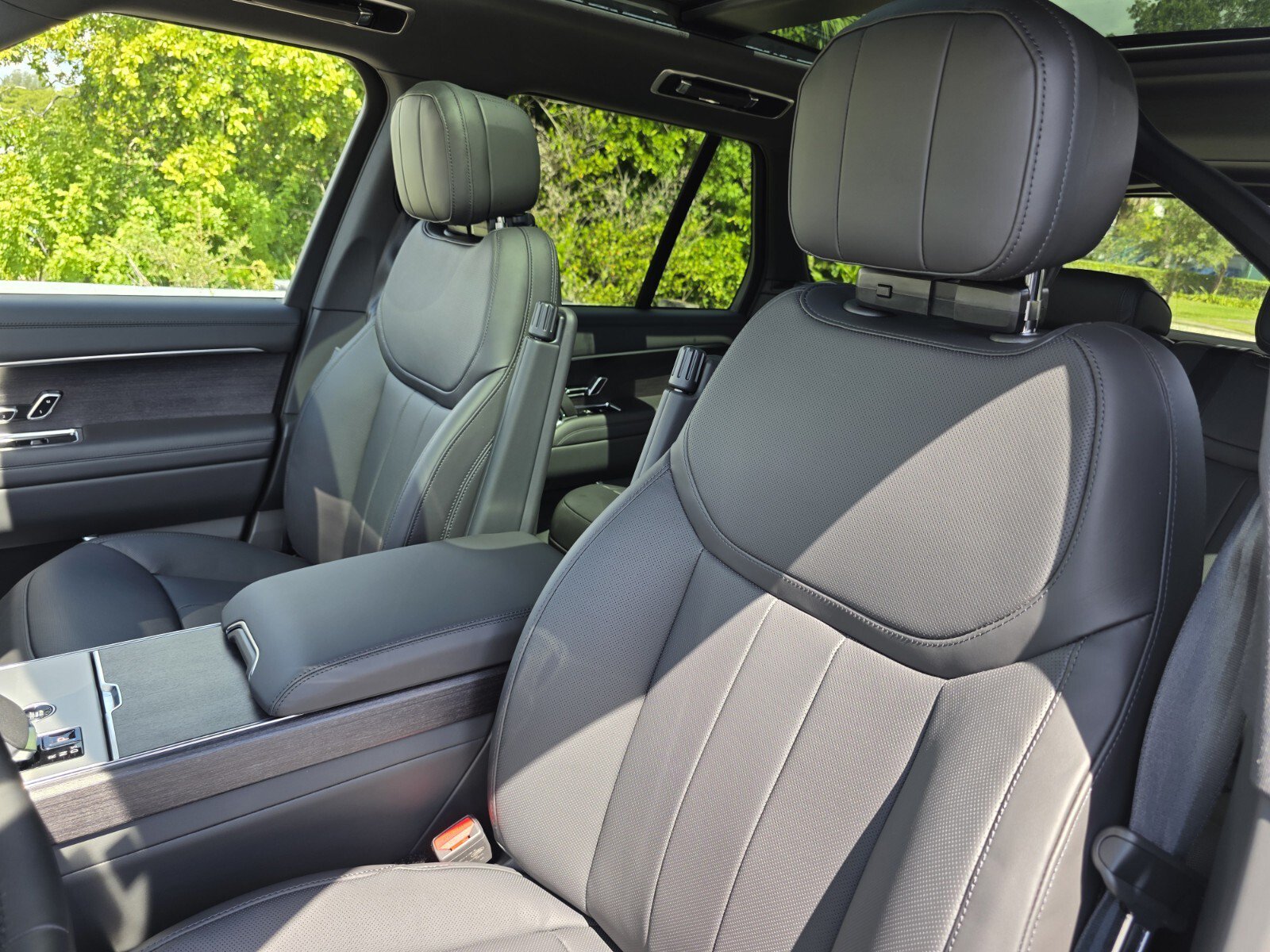 New 2026 Land Rover Range Rover SE AWD/4WD image 11