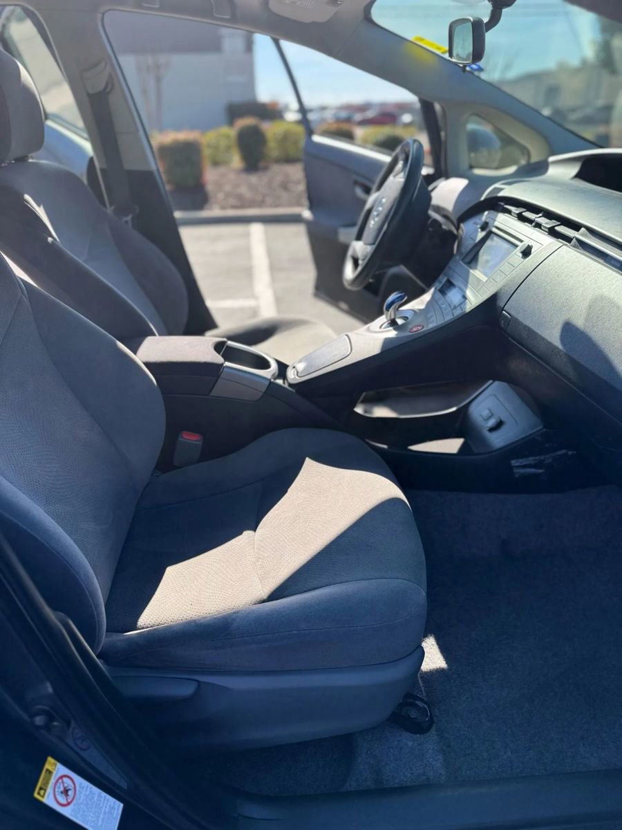 Used 2014 Toyota Prius Two image 15