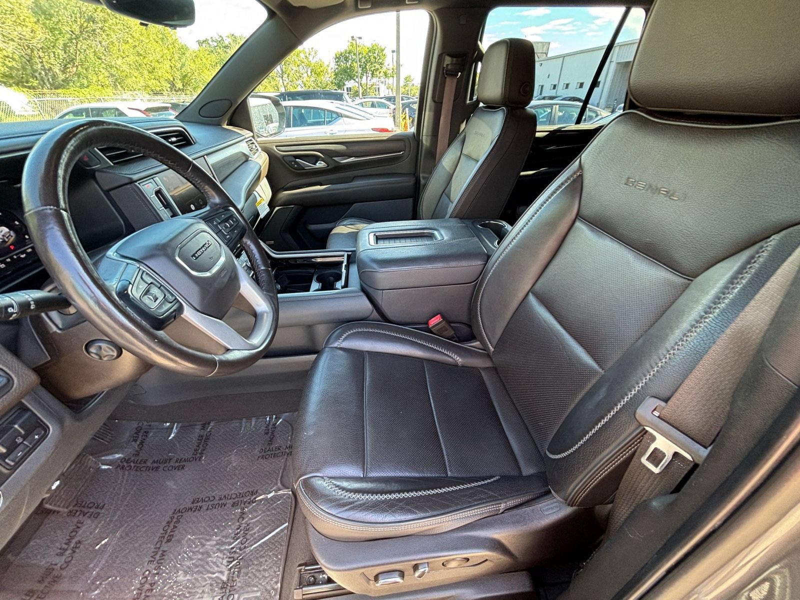 Used 2022 GMC Yukon Denali w/ Denali Premium Package RWD image 48