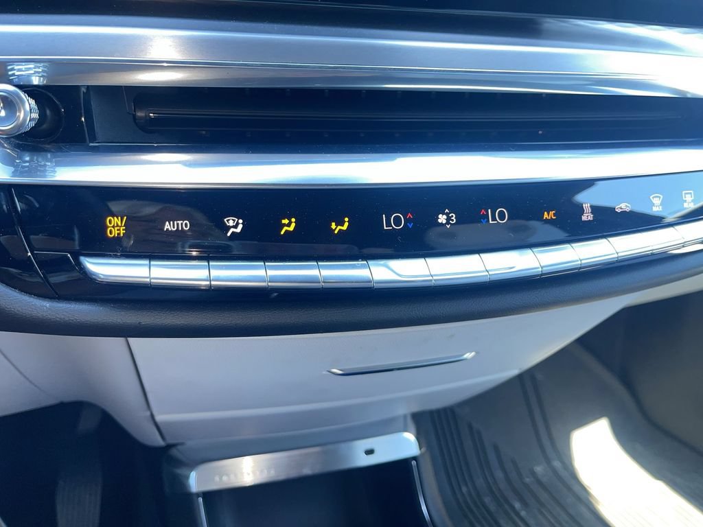Certified 2024 Cadillac Lyriq Luxury AWD/4WD image 17