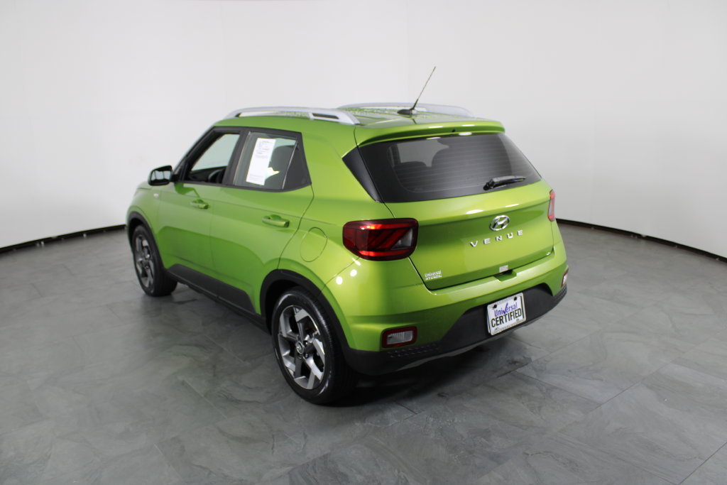 Certified 2024 Hyundai Venue SEL FWD image 16