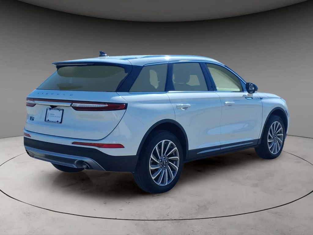 Certified 2023 Lincoln Corsair Reserve image 9