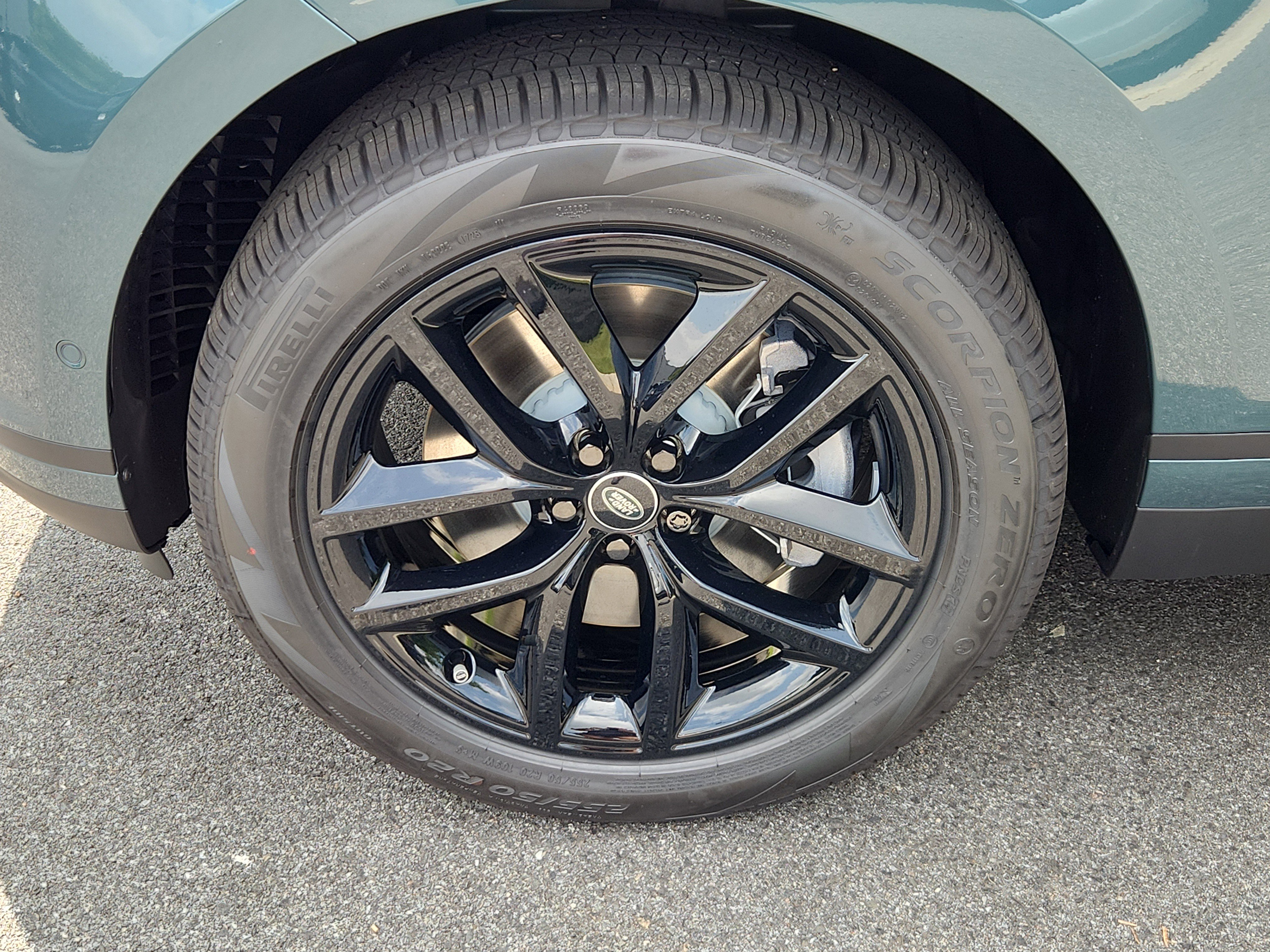 Used 2026 Land Rover Range Rover Velar S image 9