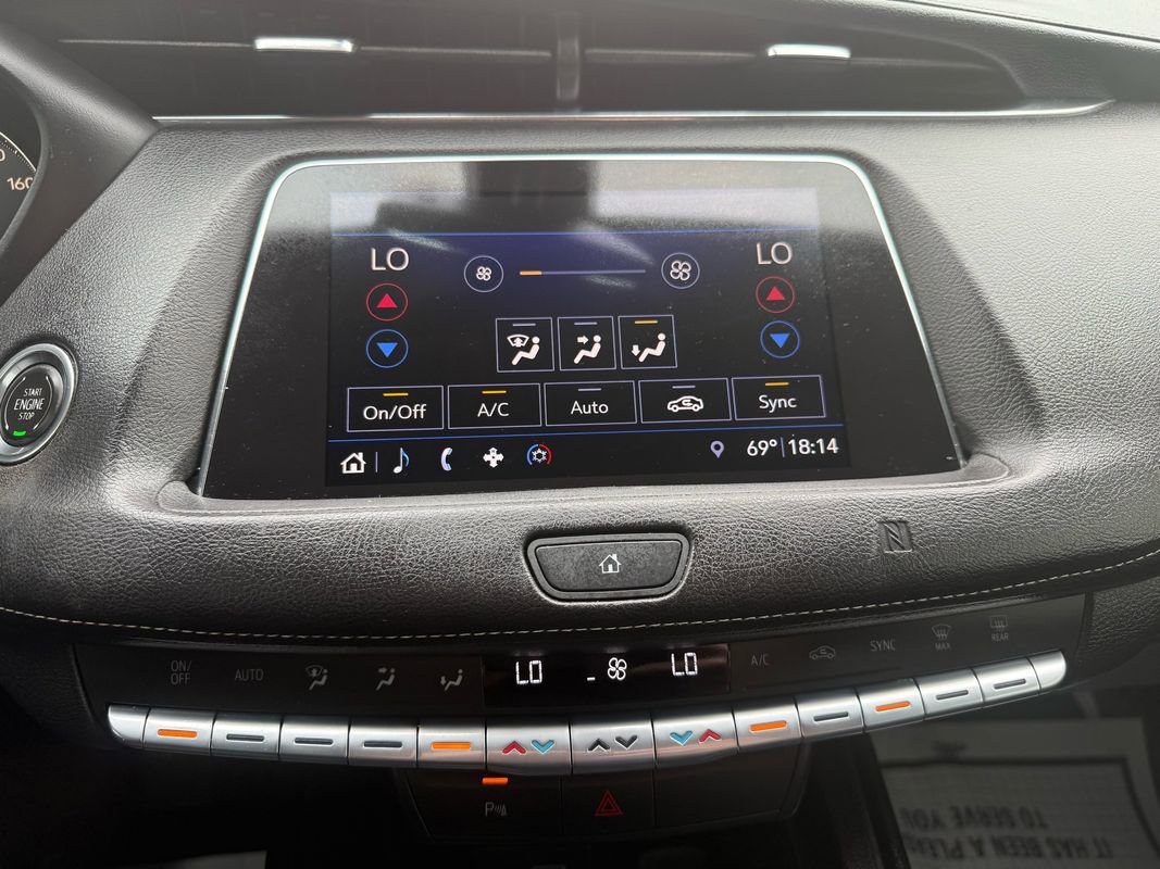 Used 2019 Cadillac XT4 Premium Luxury image 14