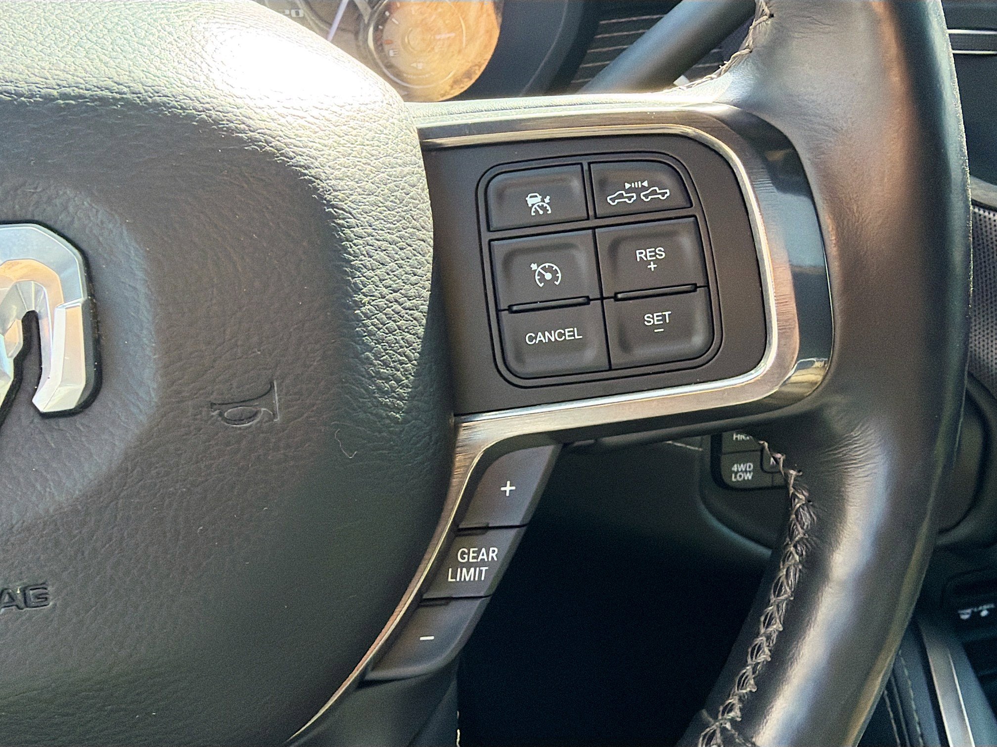 Used 2019 RAM 2500 Limited image 38