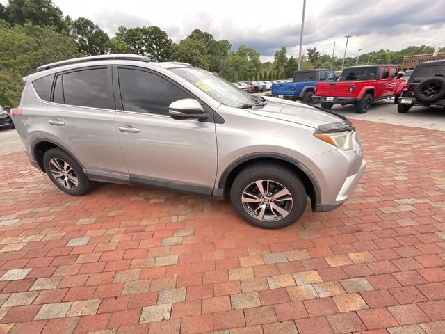 Used 2018 Toyota RAV4 XLE FWD image 21