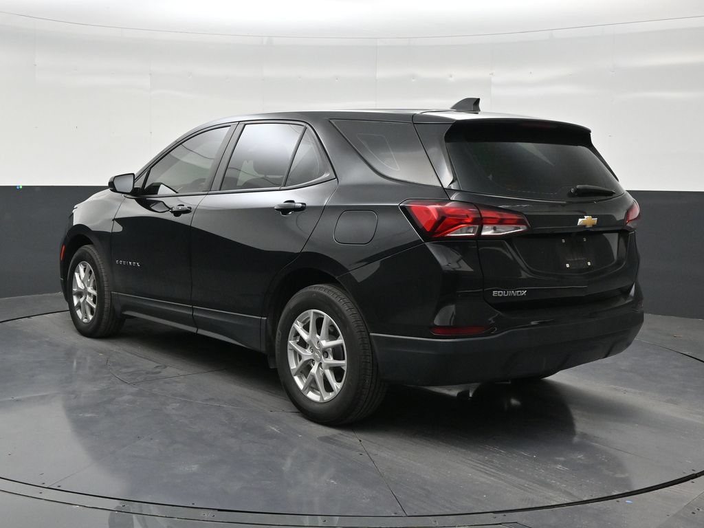 Used 2024 Chevrolet Equinox LS FWD image 3