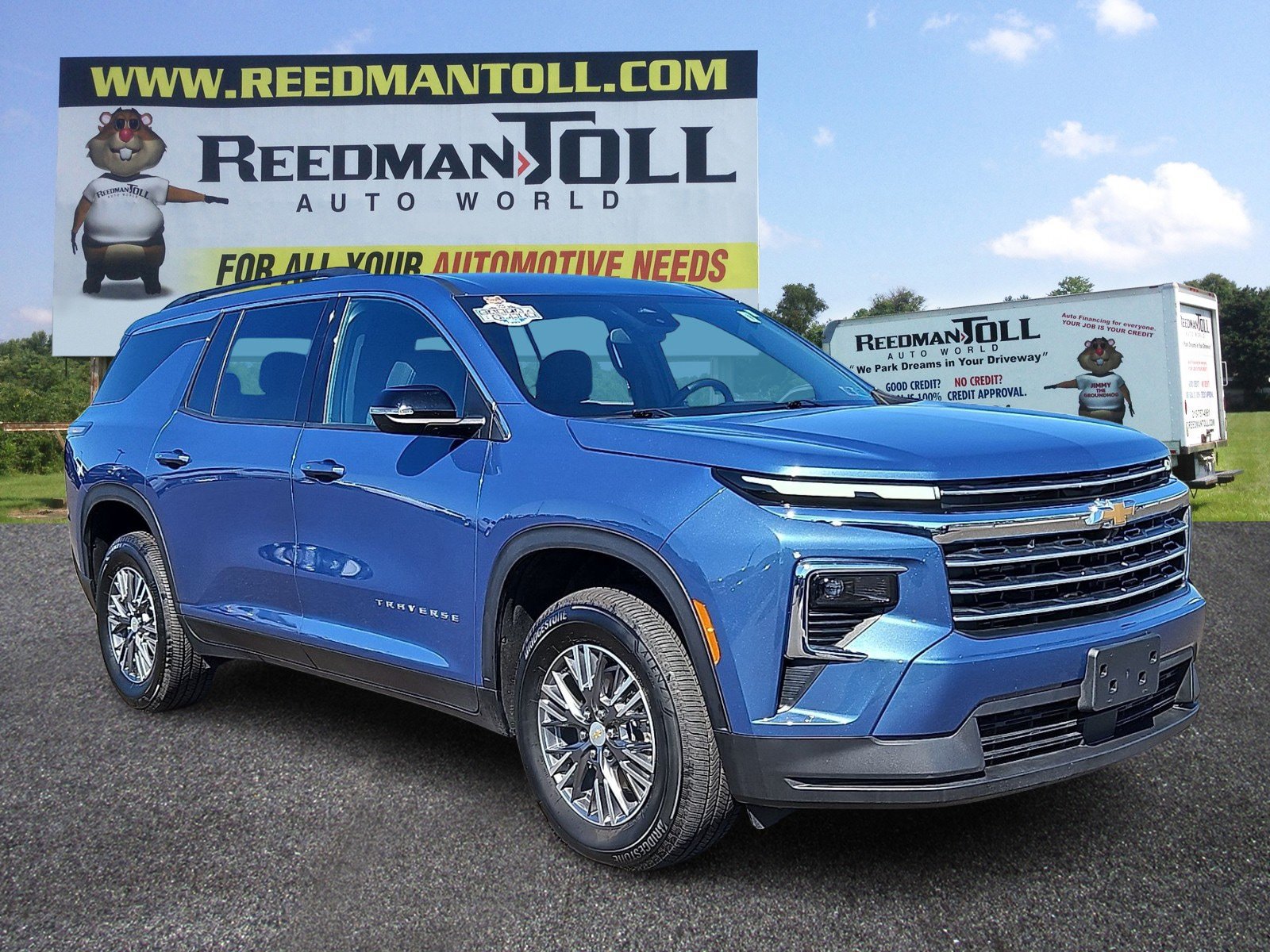 Used 2026 Chevrolet Traverse LT FWD image 1
