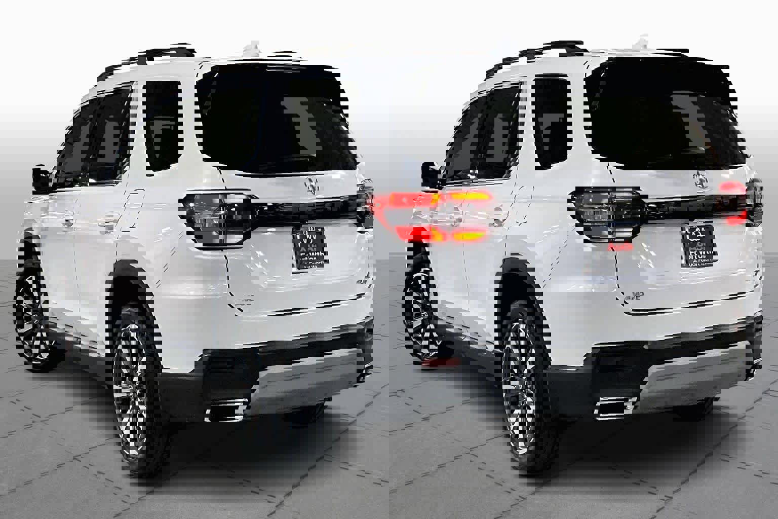 Used 2025 Honda Pilot Elite image 11