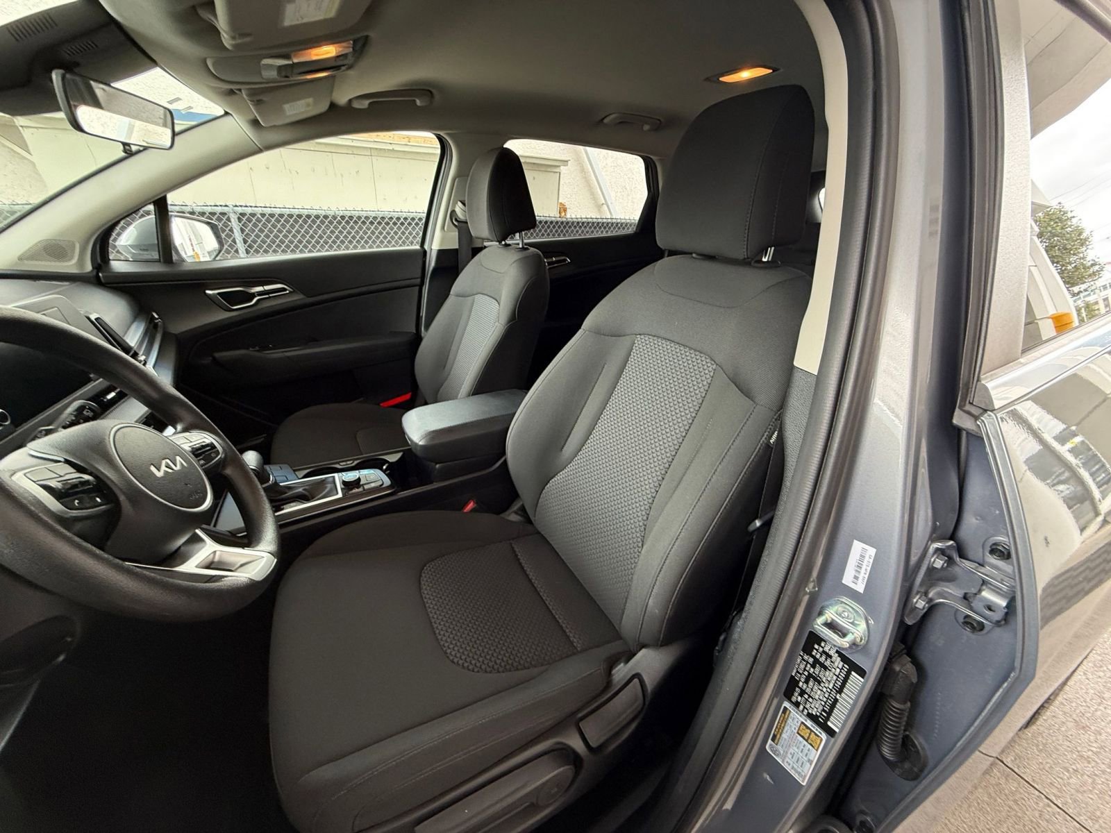 Used 2025 Kia Sportage LX image 36