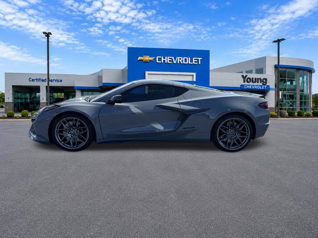 Used 2025 Chevrolet Corvette Z06 RWD image 4