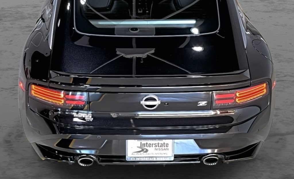 New 2025 Nissan Z Performance w/ Floor Mat Package RWD image 11