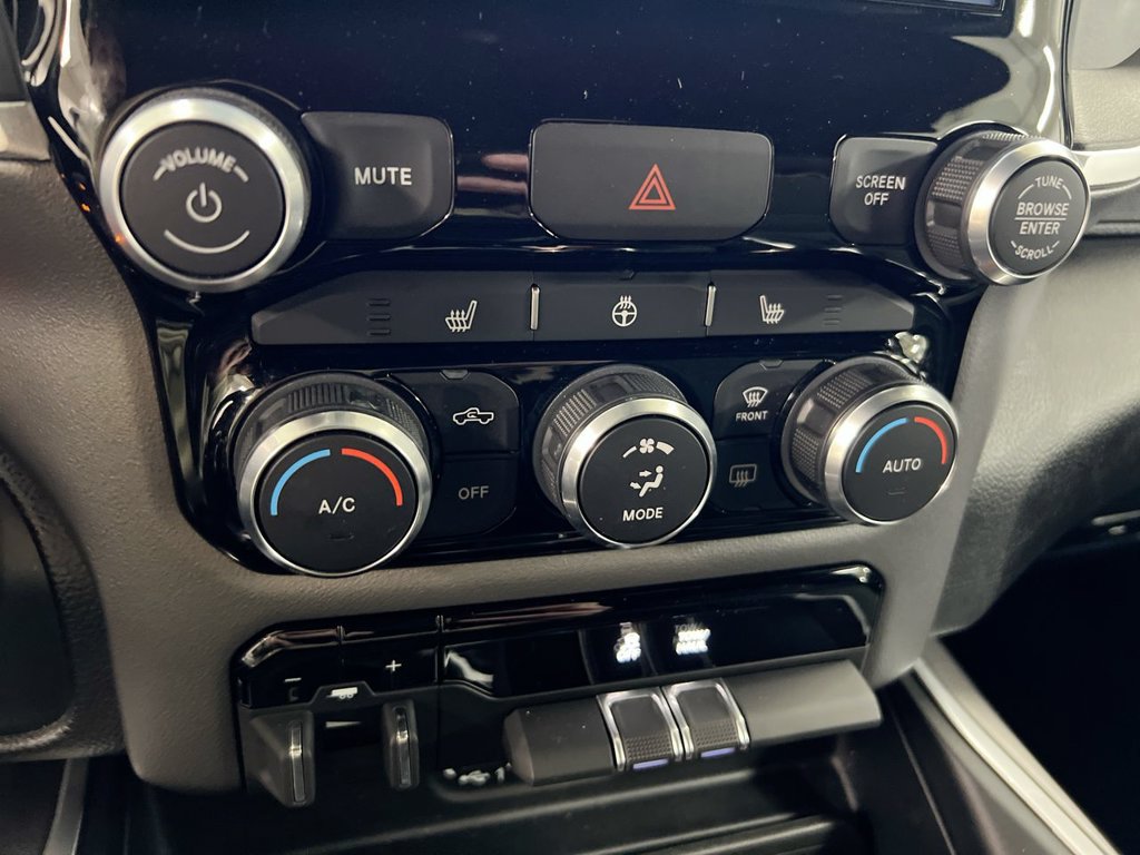 Used 2023 RAM 1500 Big Horn AWD/4WD image 17