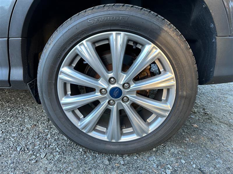 Used 2019 Ford Escape SEL image 12