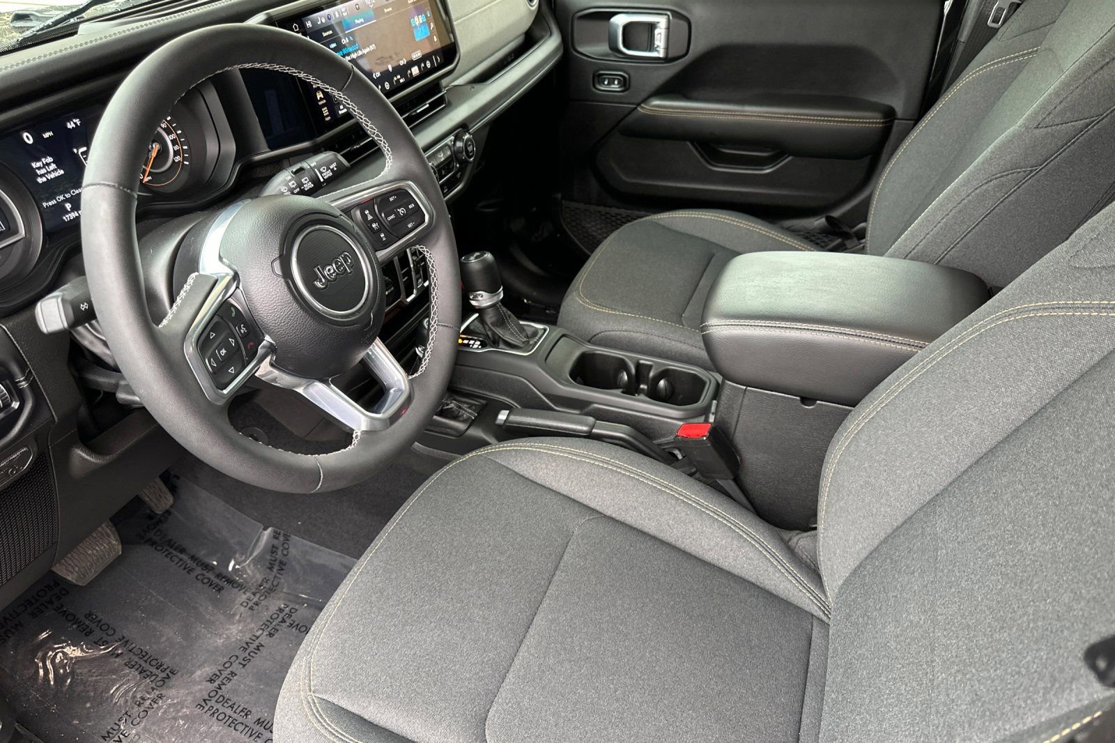 Used 2025 Jeep Wrangler Sahara image 10