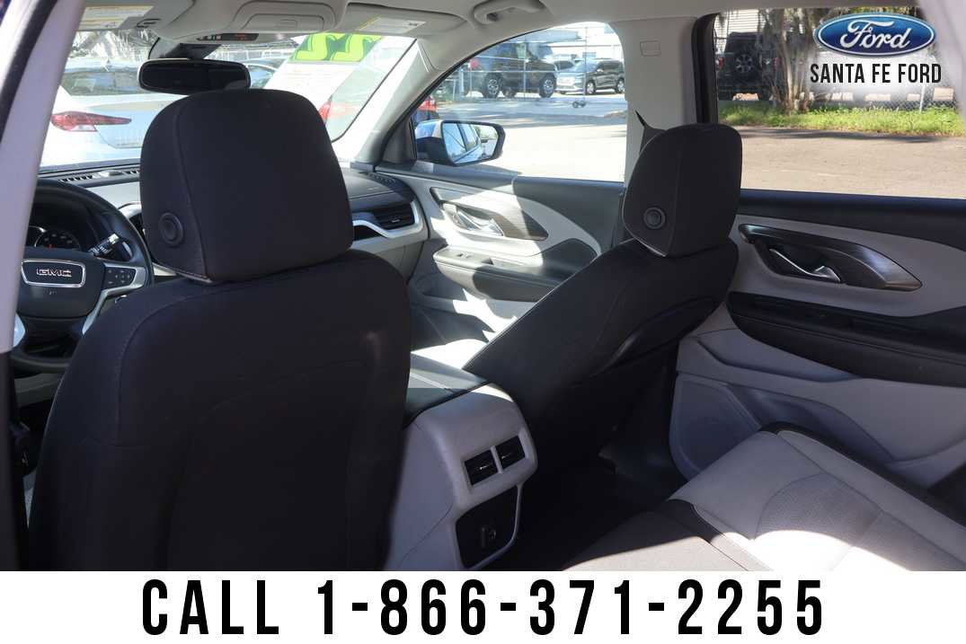 Used 2022 GMC Terrain SLE image 16