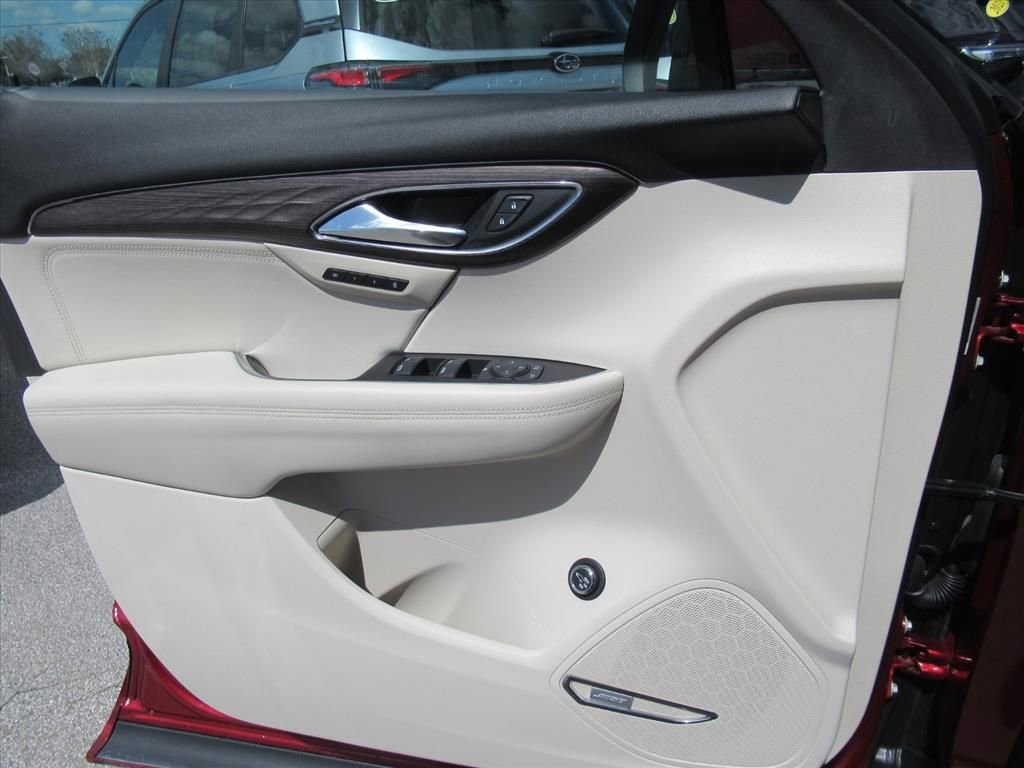 Used 2022 Buick Envision Avenir w/ Technology Package II image 20