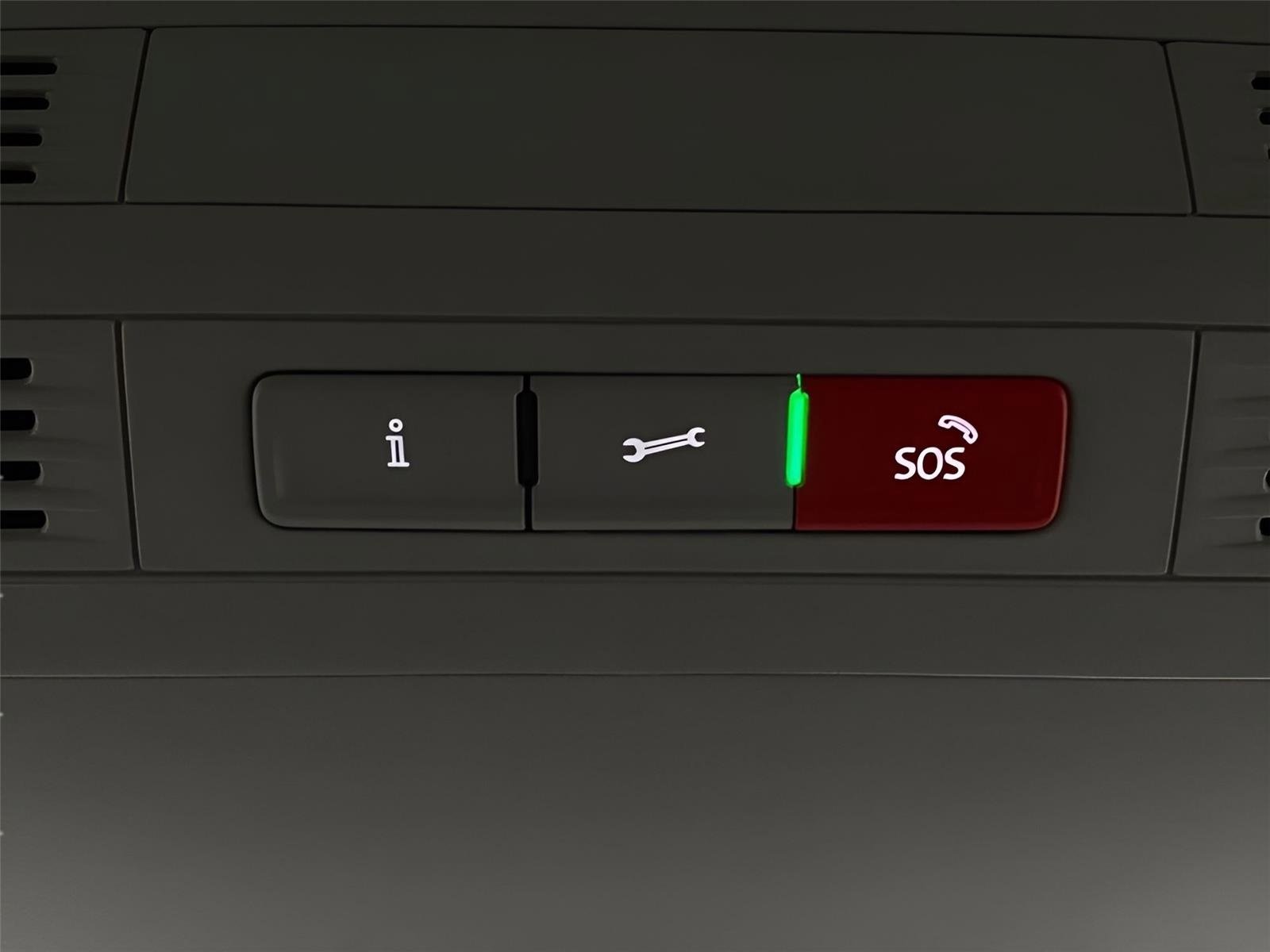 New 2026 Volkswagen Taos SE FWD image 8