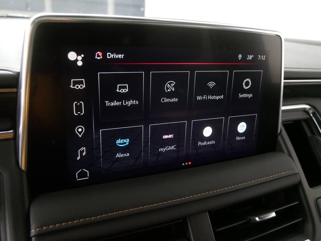 Used 2024 GMC Yukon AT4 w/ Technology Package image 29