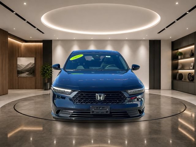 Used 2025 Honda Accord Sport image 2