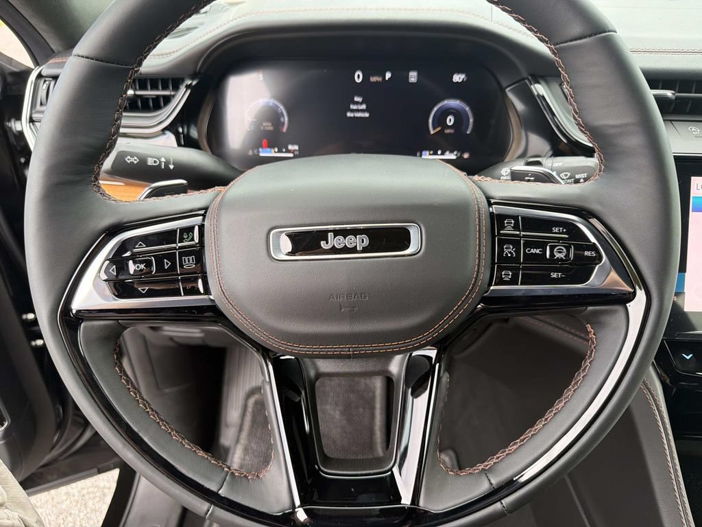 New 2026 Jeep Grand Cherokee Summit w/ Obsidian Package AWD/4WD image 8