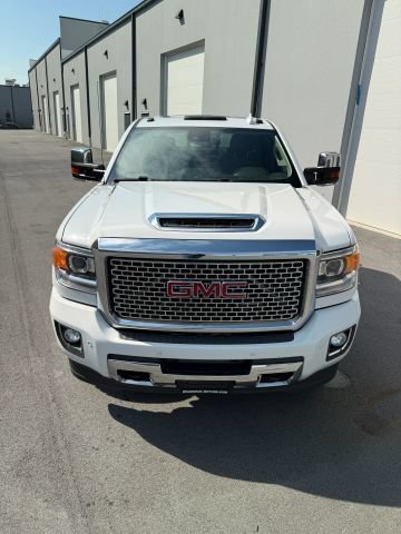 Used 2017 GMC Sierra 3500 Denali w/ Duramax Plus Package AWD/4WD image 12