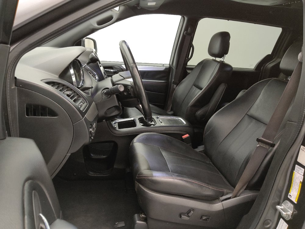 Used 2019 Dodge Grand Caravan GT image 17