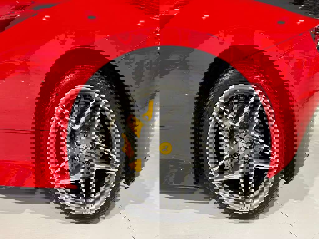 Used 2022 Ferrari F8 Tributo image 46