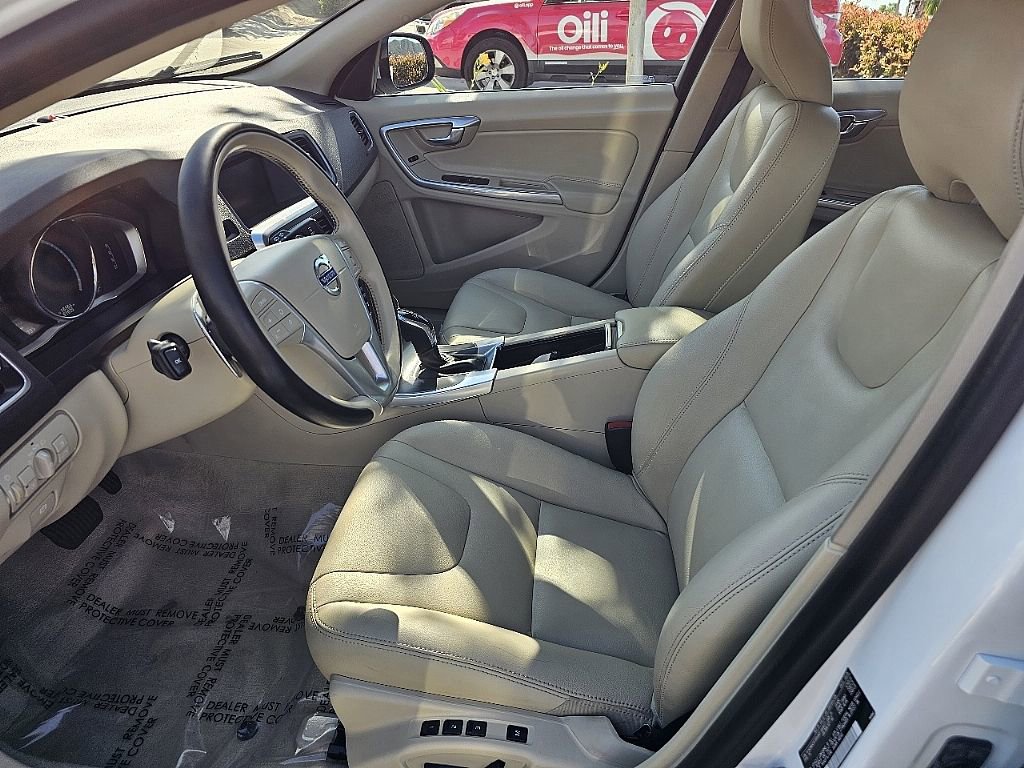 Used 2015 Volvo V60 T5 Premier w/ Protection Package image 11
