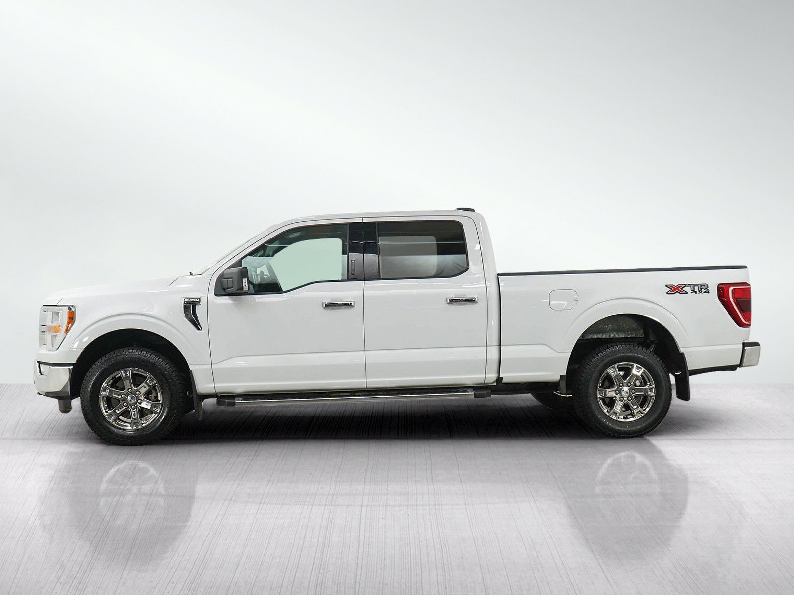 Used 2023 Ford F150 XLT w/ Equipment Group 301A Mid AWD/4WD image 3