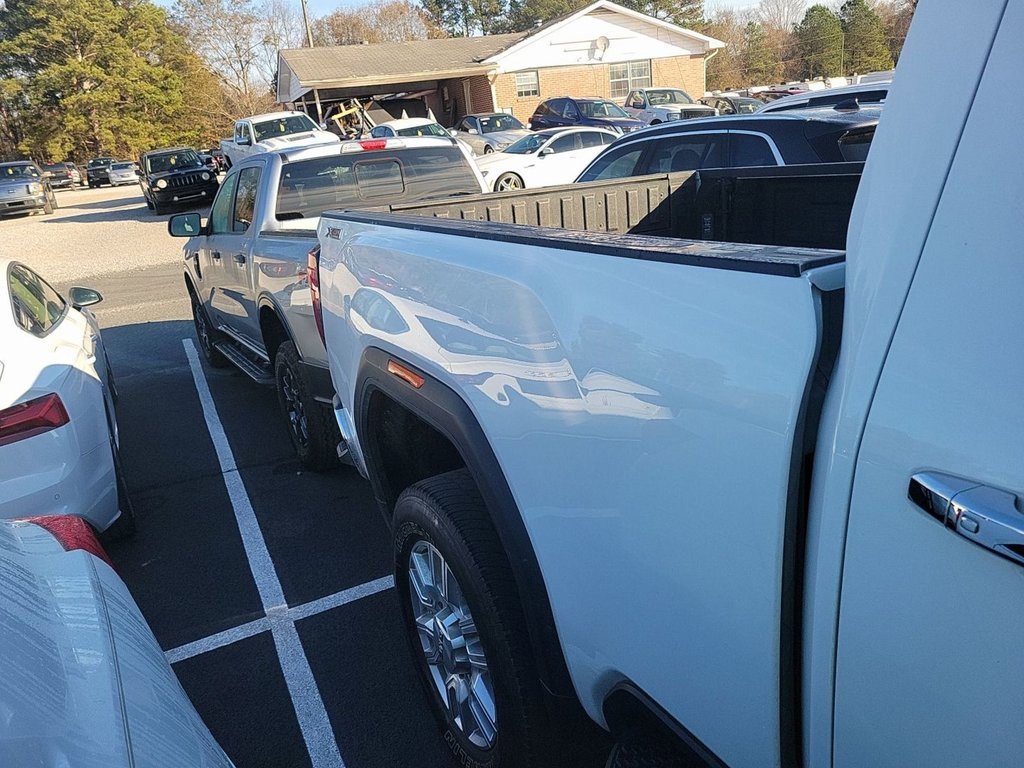 Used 2023 GMC Sierra 2500 SLT w/ SLT Premium Package image 20