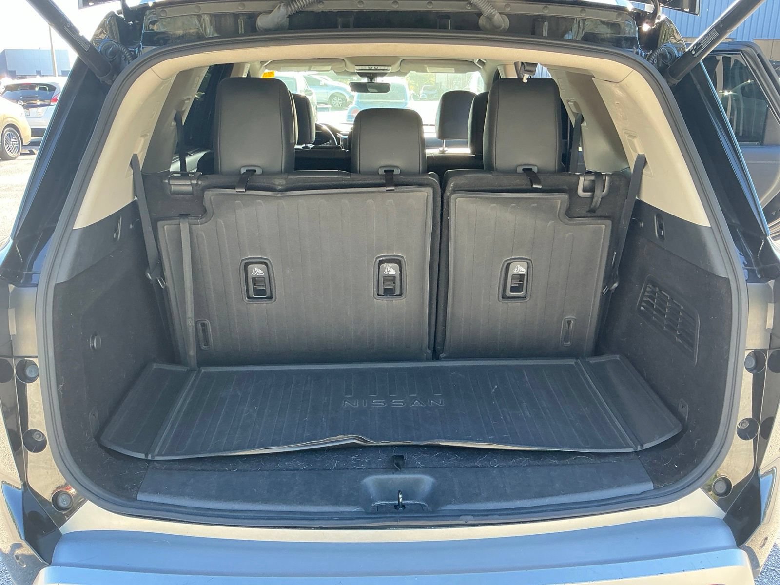 Certified 2024 Nissan Pathfinder Platinum w/ Cargo Package FWD image 14