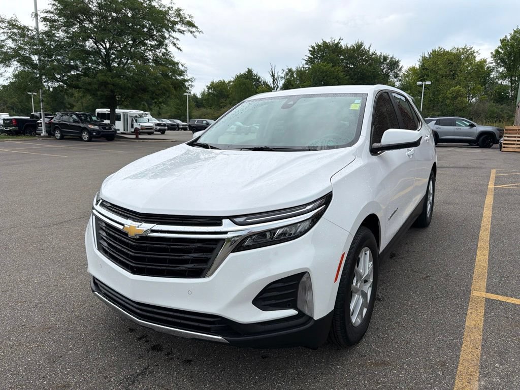 Used 2024 Chevrolet Equinox LT FWD image 4