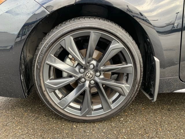 Used 2025 Toyota Corolla SE w/ SE Premium Package image 9