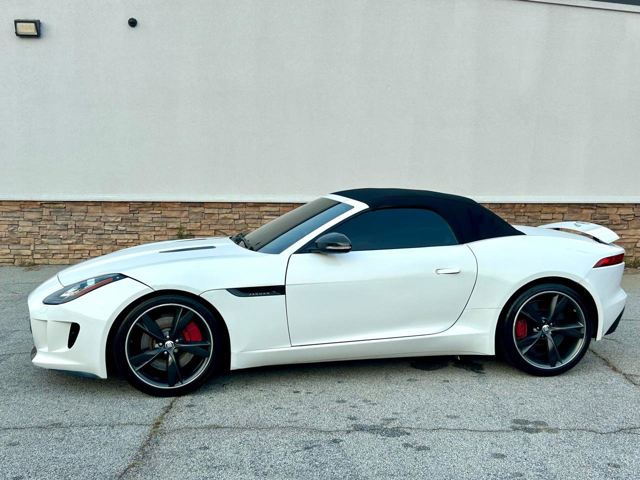 Used 2014 Jaguar F-TYPE S RWD image 4